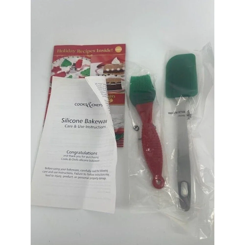 Cooks & Chefs Red Silicone Holiday Baking Molds with Metal‎ Racks 10 PC NEW